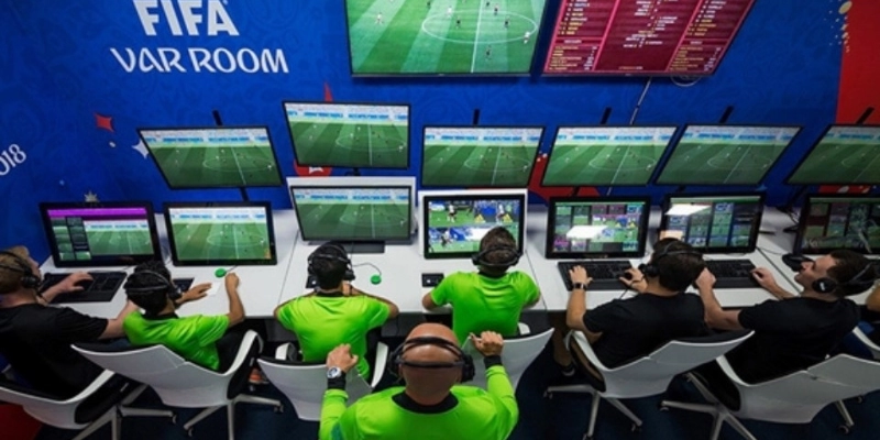 Công Nghệ VAR: Sự Thay Đổi Của Bóng Đá Và Góc Nhìn Từ KewanFootball 4 Công Nghệ VAR